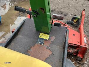 JOHN DEERE F1145 4wd out-front mower - 19