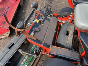 JACOBSEN Kubota diesel greens mower - 13