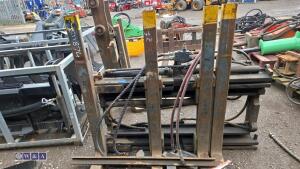 Forklift tine spreaders - 3
