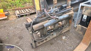 Forklift tine spreaders - 4