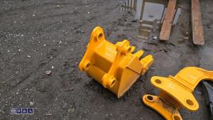 14'' digging bucket (40mm pins) (unused) - 4