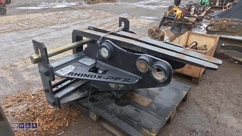 Pallet fork attachment to suit 13 & 20t excavator (60mm & 80mm multi pin pick up)