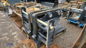 Pallet fork attachment to suit 13 & 20t excavator (60mm & 80mm multi pin pick up) - 2