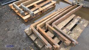 Pair of forklift tines - 2