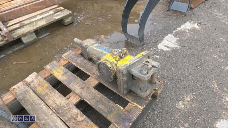 Hydraulic machine breaker (30mm pins)(3289036)