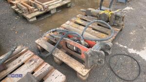 Hydraulic machine breaker c/w lines (30mm pins)(3243530) - 3