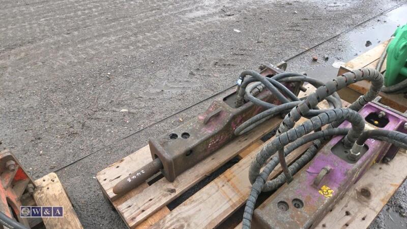 Hydraulic machine breaker c/w lines (30mm pins)