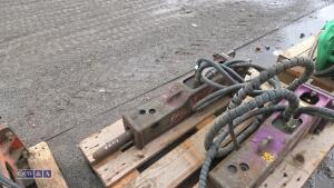 Hydraulic machine breaker c/w lines (30mm pins)