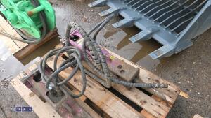 Hydraulic machine breaker c/w lines (30mm pins) - 2