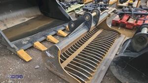 60'' riddle bucket to suit 7-9t excavator (45mm pins) - 4