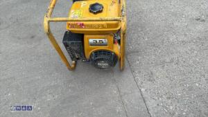 ROBIN petrol water pump c/w lay flat hose - 2