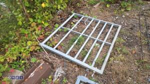 Approximately 4ft metal gate - 3