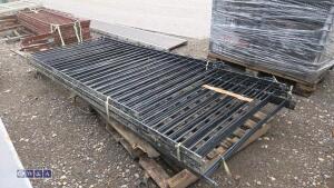 Bow top iron railings