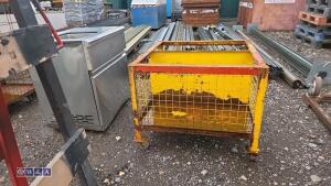 Wheeled cage - 4