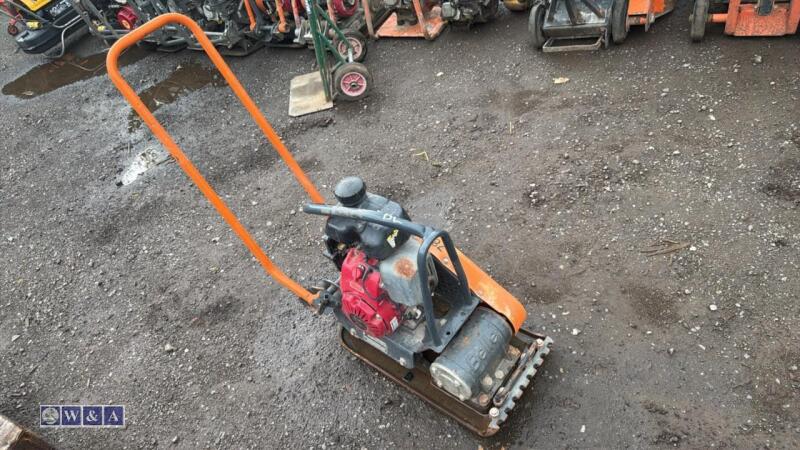 BELLE LC3251 petrol compaction plate