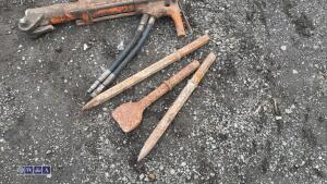 Hydraulic breaker & 3 x chisels - 2