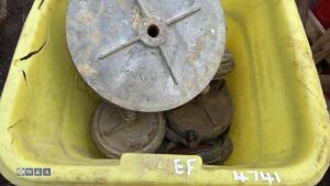 Box of drain bungs - 3