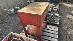 CLARKE 240v parts washer - 5