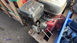 HONDA petrol engine c/w parts - 5