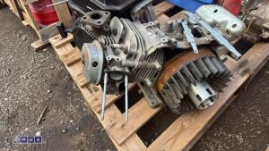 2 x petrol engines - 4