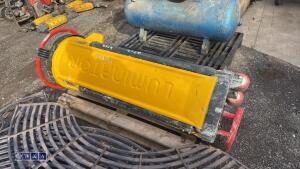 DEFENDER LUMINATOR telescopic 360 degree floodlight - 3