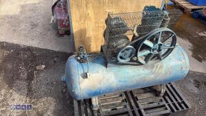 CLARKE 240v air compressor - 4