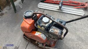 Petrol compaction plate c/w dust suppression bottle - 2