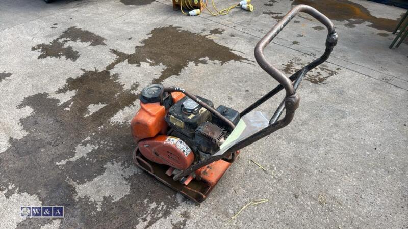 Petrol compaction plate c/w dust suppression bottle