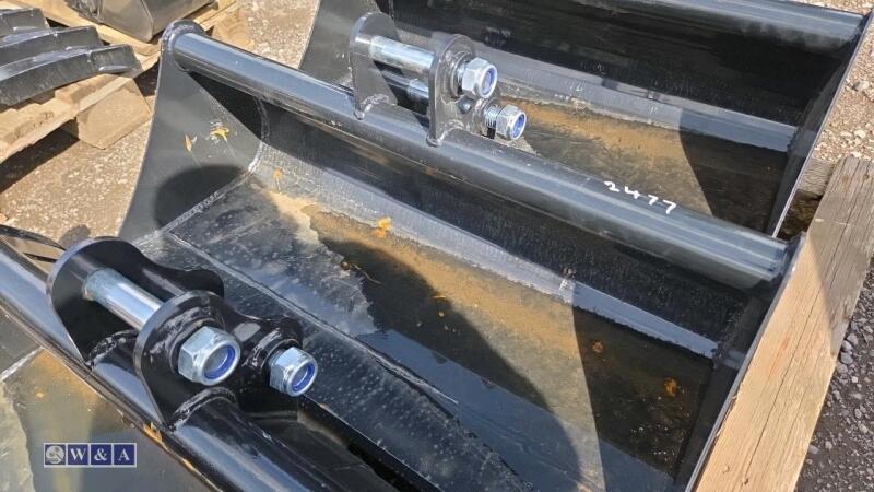 32'' ditching bucket (unused)(25mm pins)