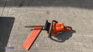 HUSQVARNA 135 petrol chainsaw - 4