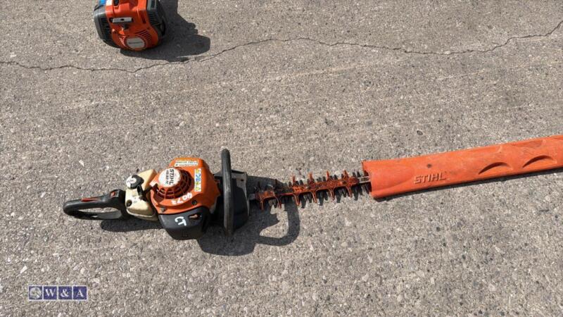 STIHL HS82RC petrol hedge trimmer