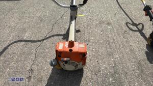 STIHL FS300 petrol strimmer - 2