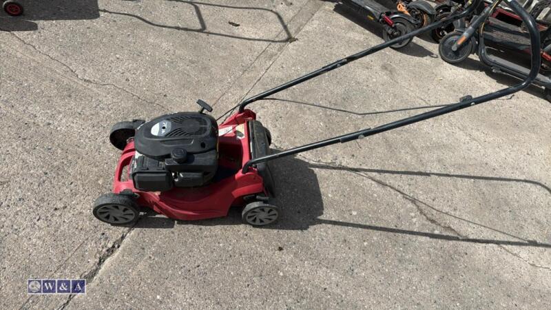 MOUNTFIELD HP146 petrol rotary mower