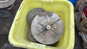 Box of drain bungs - 5