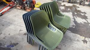 Quantity of plastic garden chairs - 2