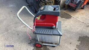 PERFORMANCE POWER 240v garden shredder - 3