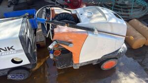 STIHL diesel pressure washer c/w hose & lance - 4