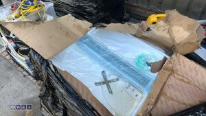 Pallet of ceiling lights - 3