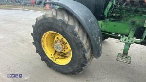 JOHN DEERE 3640 4wd tractor (s/n L03640U545864) - 8