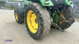 JOHN DEERE 3640 4wd tractor (s/n L03640U545864) - 9