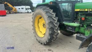 JOHN DEERE 3640 4wd tractor (s/n L03640U545864) - 16