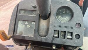 JOHN DEERE 3640 4wd tractor (s/n L03640U545864) - 22