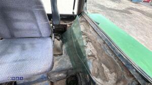JOHN DEERE 3640 4wd tractor (s/n L03640U545864) - 28