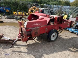 INTERNATIONAL B47 conventional baler (s/n 33483) - 4