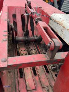 INTERNATIONAL B47 conventional baler (s/n 33483) - 16