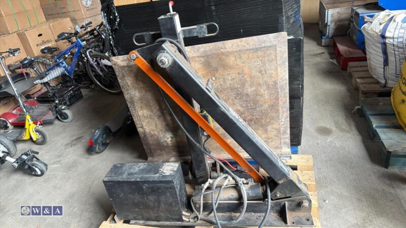 PENNY 250kg hydraulic lift plate c/w Control boxes, wiring, fitting kit