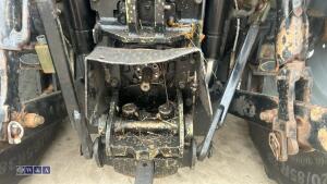2008 MASSEY FERGUSON 6475 DYNA-6 4wd tractor, front links, front suspension, twin assister rams,push out puh, 4 x spool valves, air seat, air con (SK58 AVD)(V5 in office) - 17