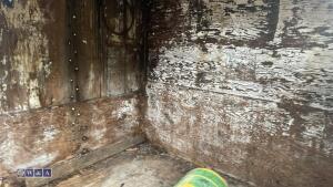 Railway hut - 8