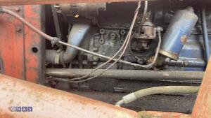 LEYLAND 384 2wd tractor c/w loader (inoperable) - 8