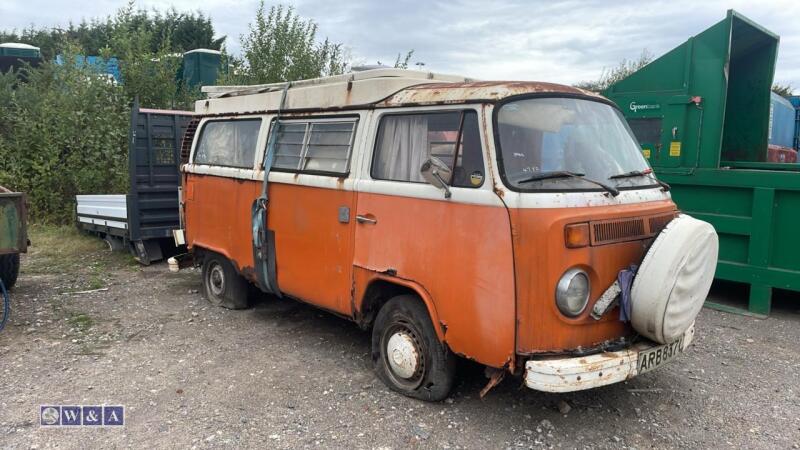 VOLKSWAGEN campervan (ARB 837L) (inoperable)